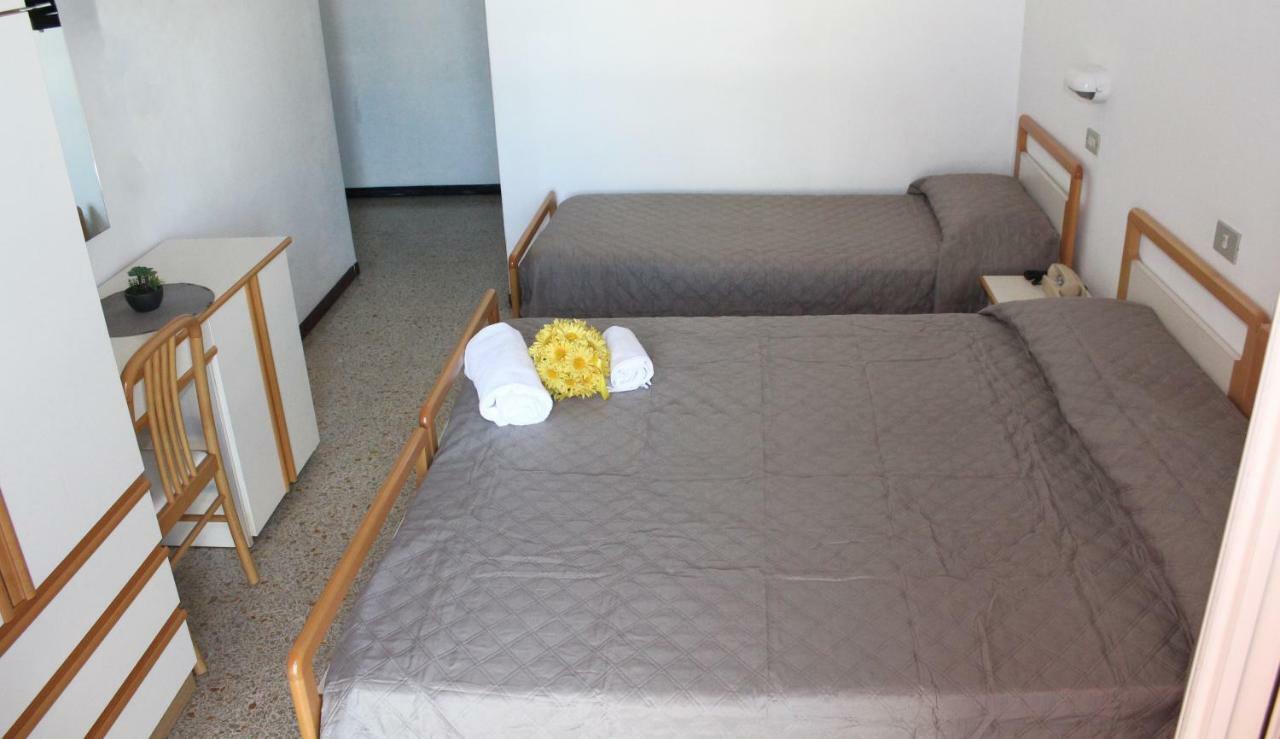 Hotel Caesar 米萨诺阿德里亚蒂科 外观 照片